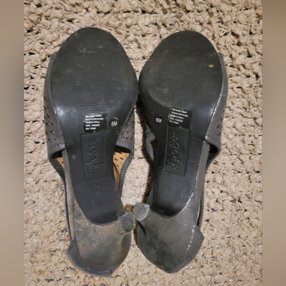 STYLE & CO Haddie Zip Up Ankle Shooties Gray Size 6 - Picture 11 of 15